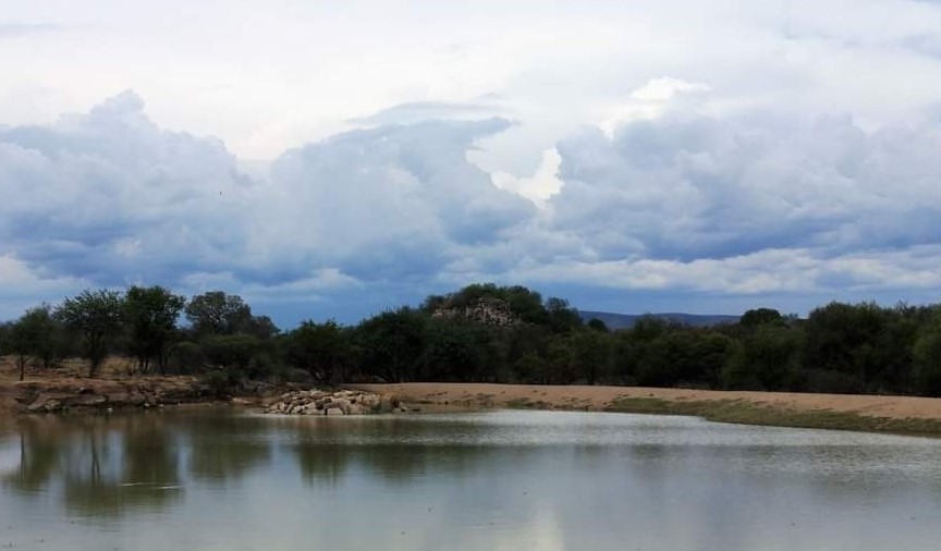 Blinkwater Hunting Safaris - Dam