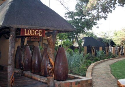 Blinkwater Hunting Safaris - Lodge