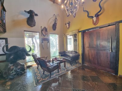 Blinkwater Hunting Safaris - Lodge_Reception