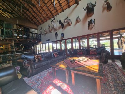 Blinkwater Hunting Safaris - Lodge_Living Area