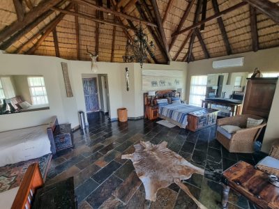 Blinkwater Hunting Safaris - Eland Chalet